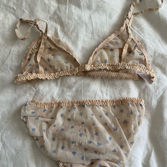 Vintage Authentic  YSL Lingerie Set - Medium - Picture 3 of 10